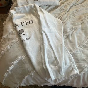 2 Alpha Phi Pull-overs